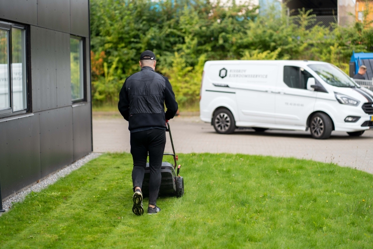 ejendomsservice af udendørs områder